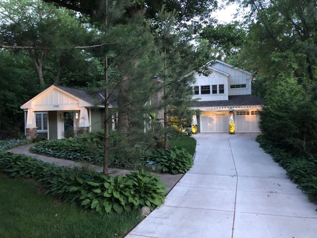 17145 9th Avenue N, Plymouth, MN 55447
