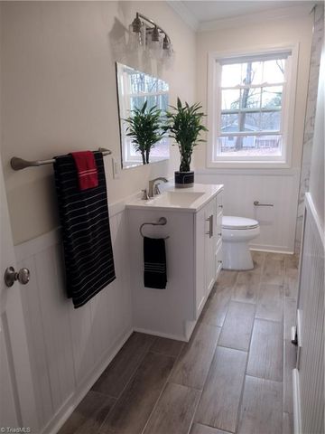 424 Auburndale Street, Winston-salem, NC 27104