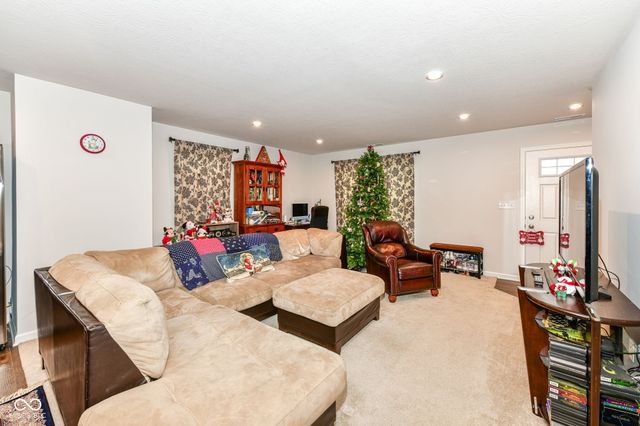 1645 Juniper Lane, Greenfield, IN 46140