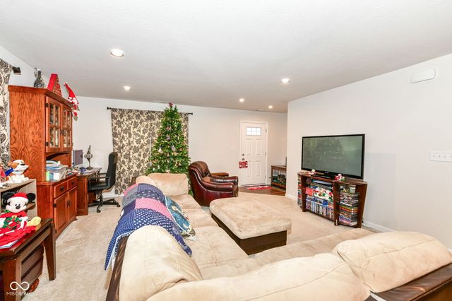 1645 Juniper Lane, Greenfield, IN 46140