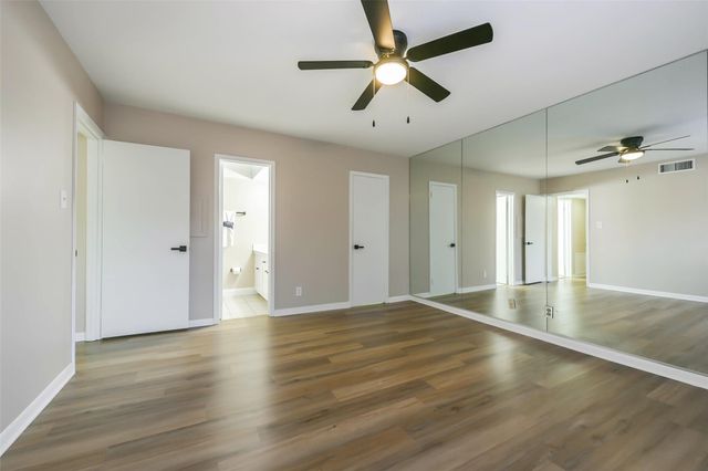 2824 Briarhurst Drive 24, Houston, TX 77057