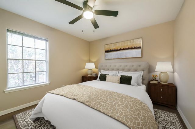 2824 Briarhurst Drive 24, Houston, TX 77057