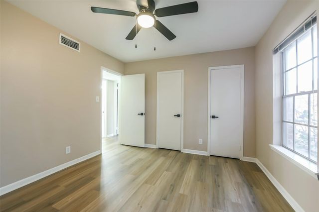 2824 Briarhurst Drive 24, Houston, TX 77057