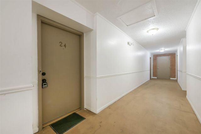 2824 Briarhurst Drive 24, Houston, TX 77057