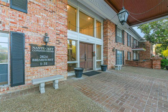 2824 Briarhurst Drive 24, Houston, TX 77057