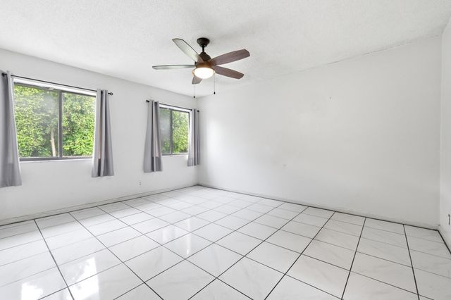 120 Sunshine Boulevard, Royal Palm Beach, FL 33411