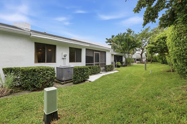 120 Sunshine Boulevard, Royal Palm Beach, FL 33411