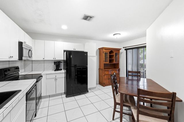 120 Sunshine Boulevard, Royal Palm Beach, FL 33411