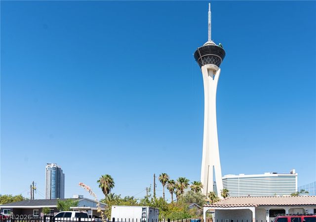 2101 Santa Paula Drive, Las Vegas, NV 89104