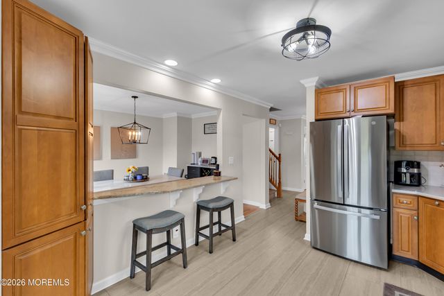 321 Oak Knoll Drive 32-1, Manalapan, NJ 07726