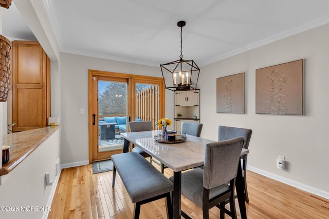 321 Oak Knoll Drive 32-1, Manalapan, NJ 07726