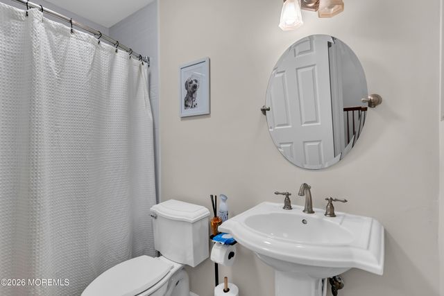 321 Oak Knoll Drive 32-1, Manalapan, NJ 07726
