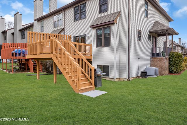 321 Oak Knoll Drive 32-1, Manalapan, NJ 07726