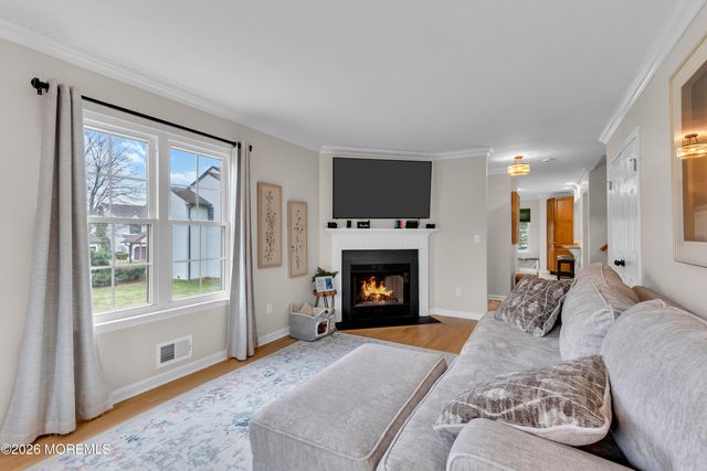 321 Oak Knoll Drive 32-1, Manalapan, NJ 07726