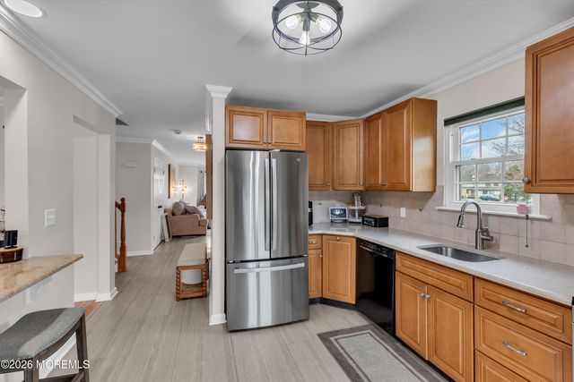 321 Oak Knoll Drive 32-1, Manalapan, NJ 07726