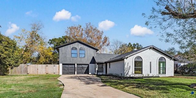 106 Burgundy Lane, League City, TX 77573