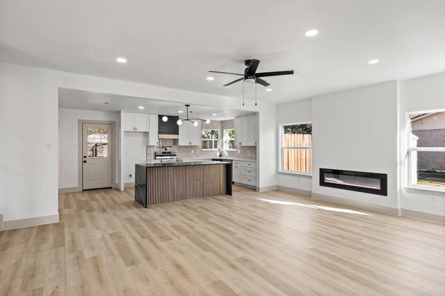 106 Burgundy Lane, League City, TX 77573