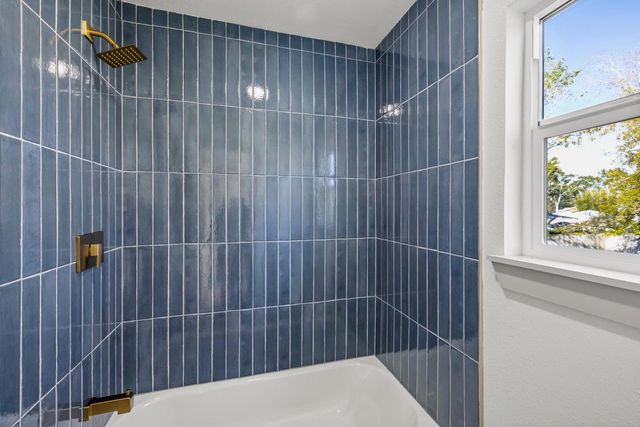 106 Burgundy Lane, League City, TX 77573