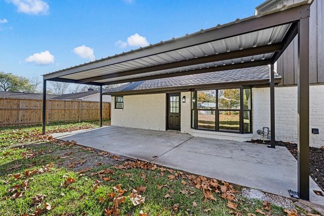 106 Burgundy Lane, League City, TX 77573