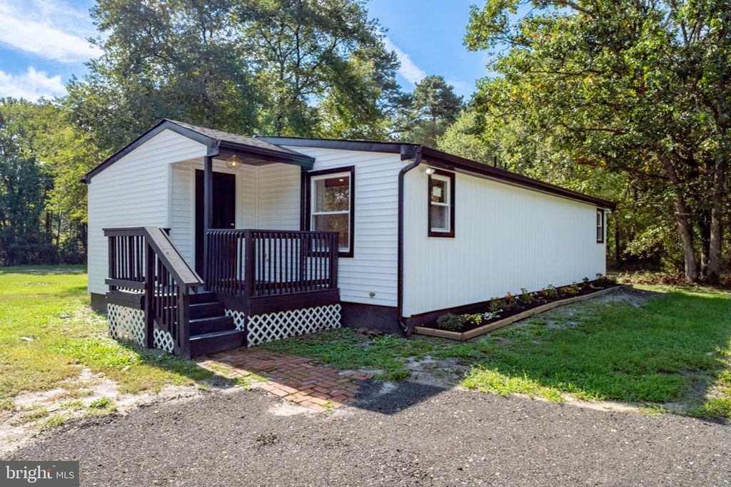 120 S COLOGNE AVE, EGG HARBOR CITY, NJ 08215 — exterior
