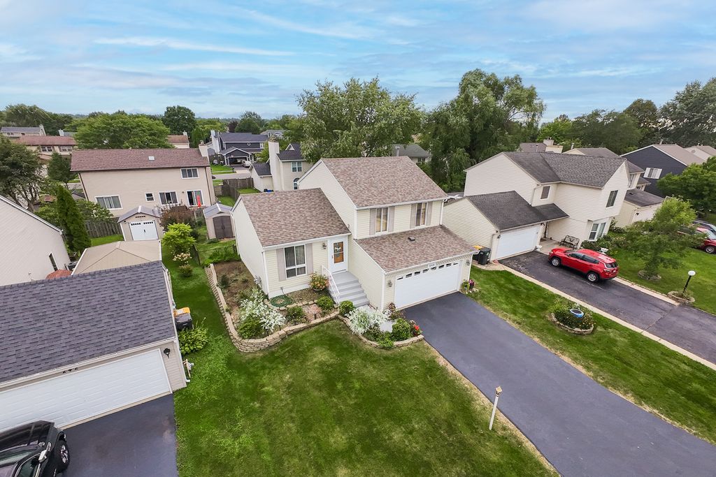 240 Iris Drive, Streamwood, IL 60107 — photo 3