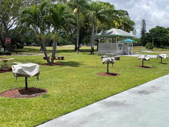 36 Islewood B 36 36, Deerfield Beach, FL 33442