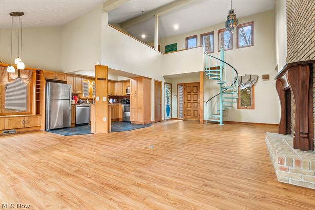 1536 Baycrest Drive NW, Canton, OH 44708