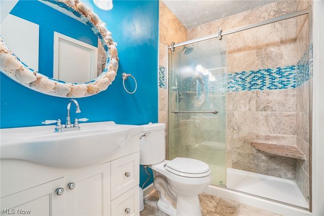 1536 Baycrest Drive NW, Canton, OH 44708