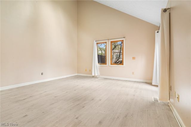 1536 Baycrest Drive NW, Canton, OH 44708