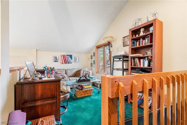 1536 Baycrest Drive NW, Canton, OH 44708