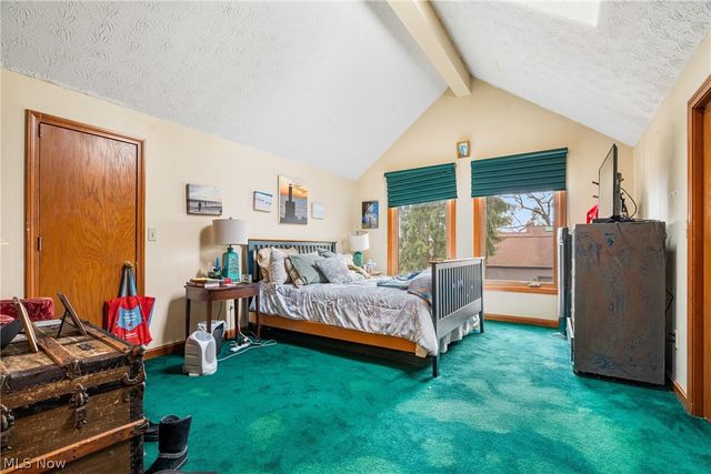 1536 Baycrest Drive NW, Canton, OH 44708