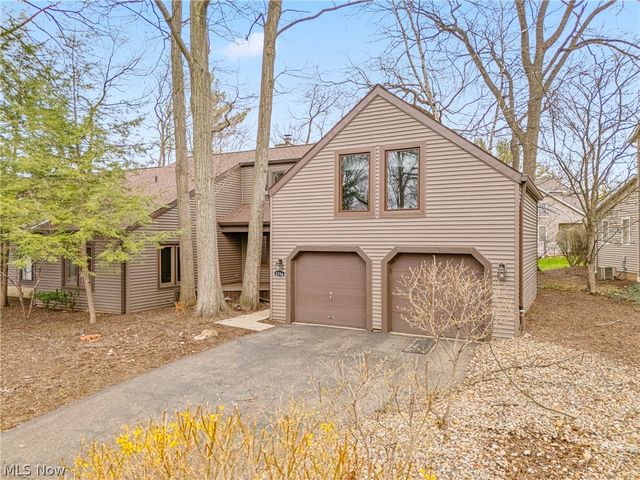 1536 Baycrest Drive NW, Canton, OH 44708