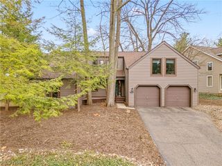 1536 Baycrest Drive NW, Canton, OH 44708