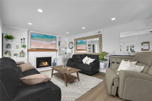 925 Gehrig Avenue, Placentia, CA 92870