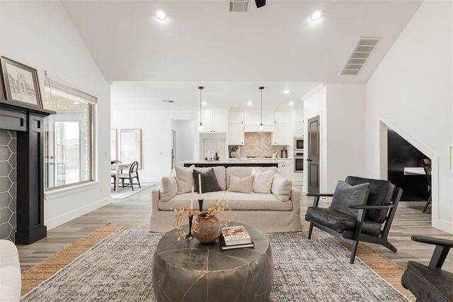 3217 Pinnacle Peak Drive, Yukon, OK 73099