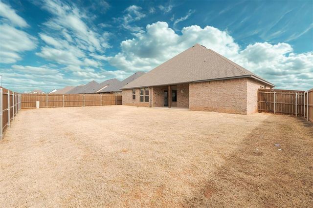 3217 Pinnacle Peak Drive, Yukon, OK 73099