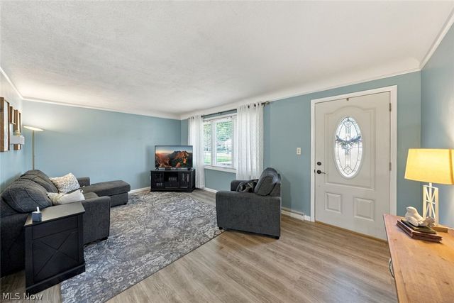 5987 Burns Road, North Olmsted, OH 44070