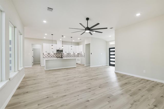 27516 Joseph Road, Hockley, TX 77447