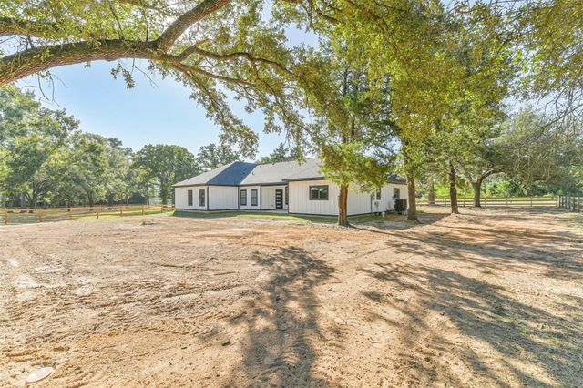 27516 Joseph Road, Hockley, TX 77447