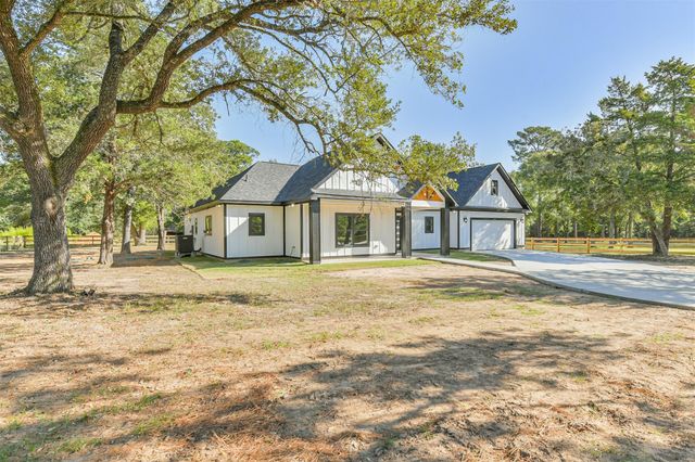 27516 Joseph Road, Hockley, TX 77447