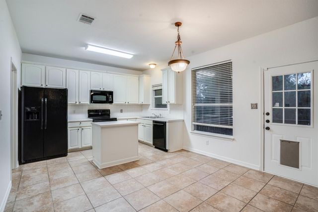 3756 Top Rock LN, Round Rock, TX 78681