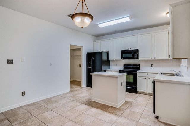 3756 Top Rock LN, Round Rock, TX 78681