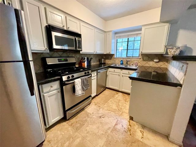 1506 Forest TRL 107, Austin, TX 78703