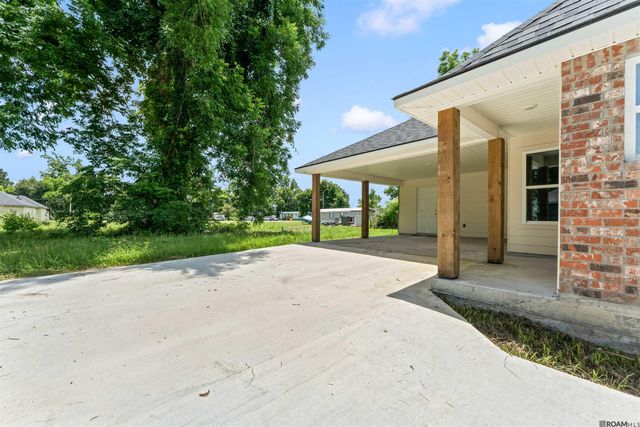 1675 Besson Ln, Sunshine, LA 70780