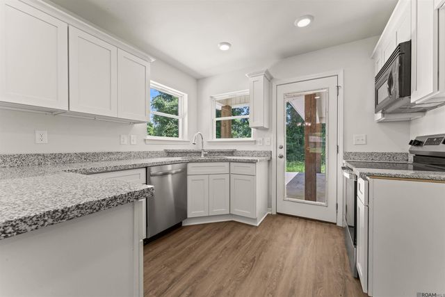 1675 Besson Ln, Sunshine, LA 70780