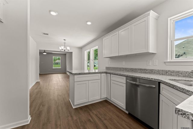 1675 Besson Ln, Sunshine, LA 70780