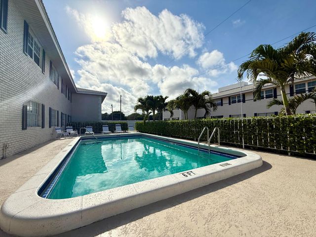 298 SW 6th Street 2050, Boca Raton, FL 33432