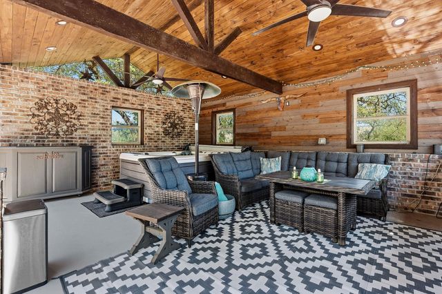 238 Jenn CV, Dripping Springs, TX 78620