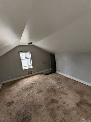 7719 Minnesota Avenue, St Louis, MO 63111