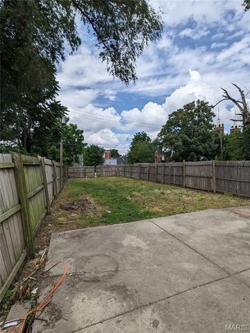 7719 Minnesota Avenue, St Louis, MO 63111